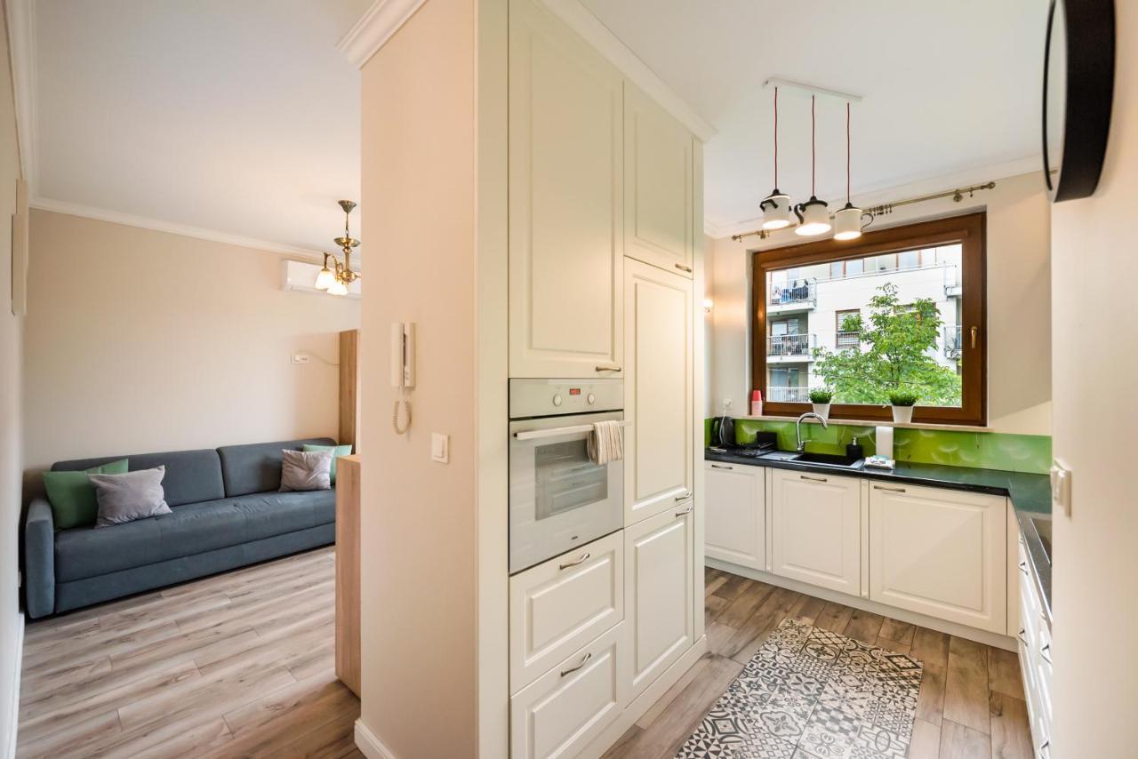 Prestige Verdant Apartment Варшава Екстериор снимка