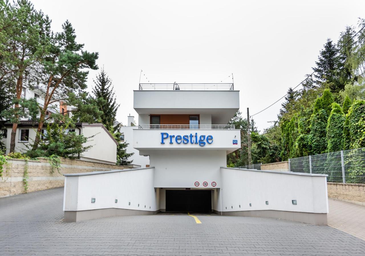 Prestige Verdant Apartment Варшава Екстериор снимка